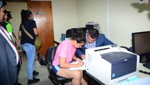 Juez ordenó prisión preventiva de la madre del niño que falleció por asfixia - La Tribuna