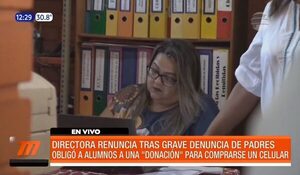 Directora renuncia tras grave denuncia de padres | Telefuturo