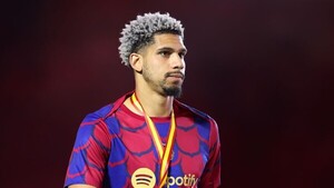 Laporta renovaría a Ronald Araujo "de por vida"