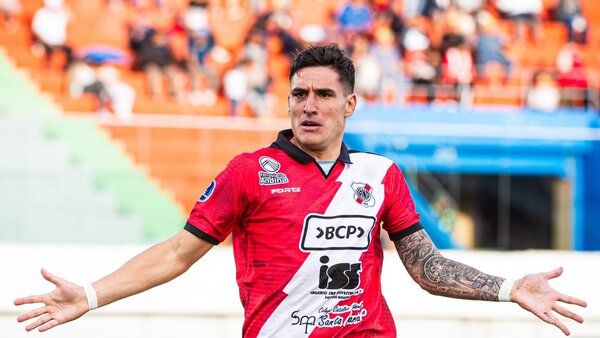 El Nacional Potosí avanza con goles argentinos y paraguayos