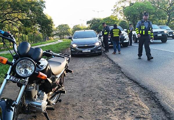 Conductores “desayunaron” multas en Ñu Guasu •