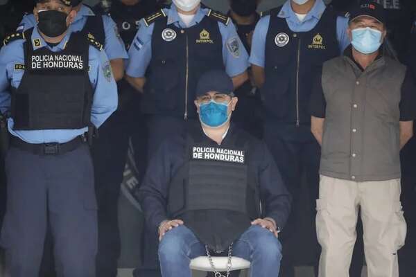 Fiscalía de EEUU pide a jurado condenar al “narcotraficante” expresidente de Honduras - Mundo - ABC Color