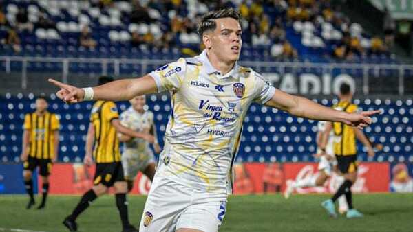 ¡El zurdazo de Diego Fernández mete a Luqueño a fase de grupos por la Sudamericana!