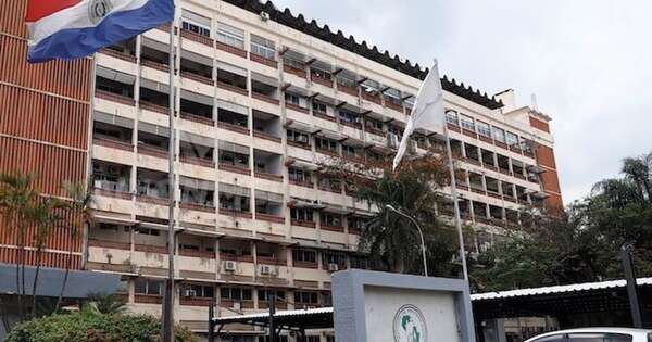 Diario HOY | Niño hospitalizado tras desprenderse una hamaca de una plaza de Asunción