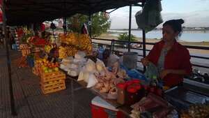 Gran feria de trabajadores del Mercado 4 en la Costanera: tomates a G. 6.000 el kilo - Nacionales - ABC Color