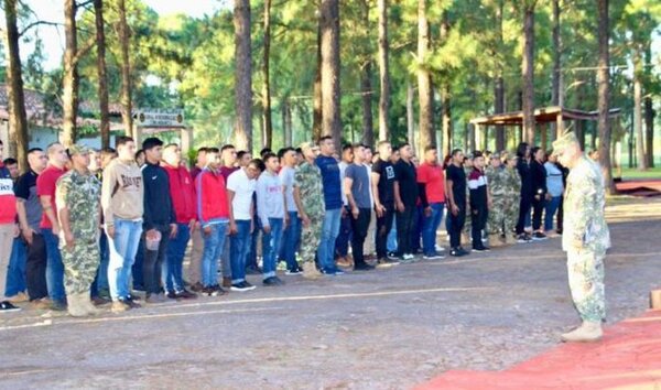 Unos 150 jóvenes iniciaron entrenamiento intensivo para agentes de nueva penitenciaría de Minga Guasu