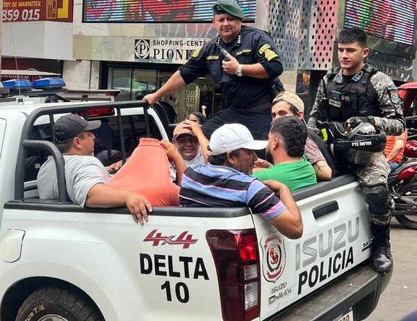 Intensos operativos de la Policía para sacar de circulación a falsos “guías de turismo” en CDE