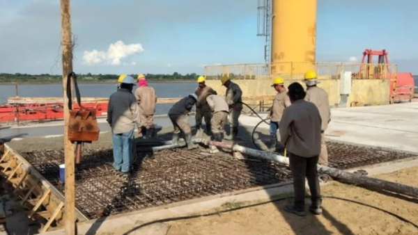 Recorte de Milei a las obras deja sin laburo a paraguayos
