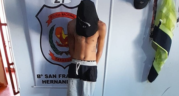 Borracho que intentó apuñalar con destornillador a su hermana menor - Noticiero Paraguay