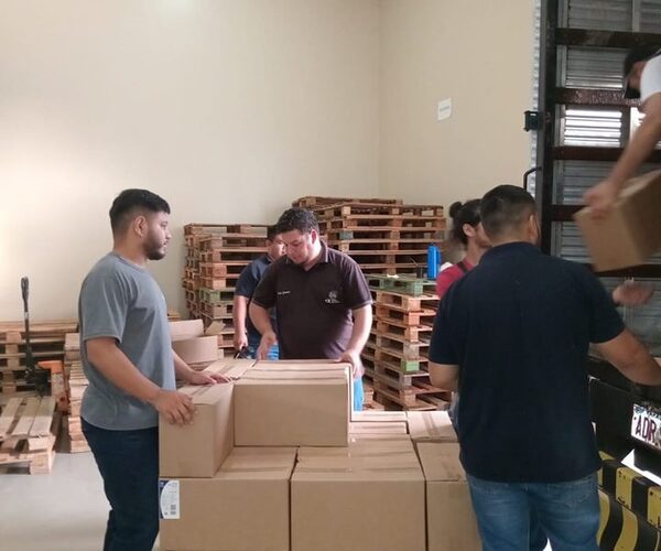 Reciben importante lote de insumos y medicamentos para reforzar farmacias en Alto Paraná