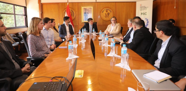 Metanol verde en el horizonte: Inversionistas austriacos apuntan a Paraguay - Revista PLUS