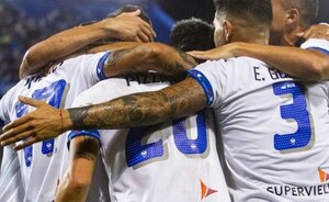 Futbolista paraguayo y otros tres de sus compañeros denunciados por abuso sexual