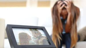 "Me costó conquistarle a mi novia y, ahora que estoy lejos, soy infiel"