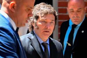 El padre de Javier Milei se encuentra internado por un cuadro de anemia - Mundo - ABC Color