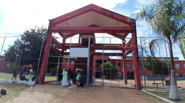 Celda vip para Ramón González Daher en la Penitenciaría de Coronel Oviedo - Noticiero Paraguay