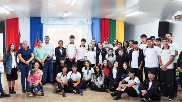 Jóvenes, futuros promotores del turismo en Bella Vista