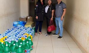 Donan productos de limpieza a hospital de Franco