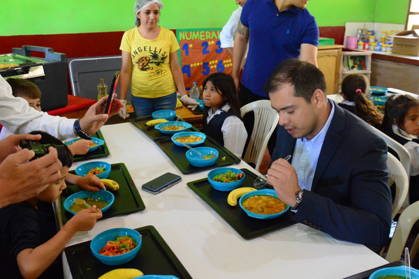El almuerzo escolar llegará con retraso a 12 escuelas de CDE - La Clave