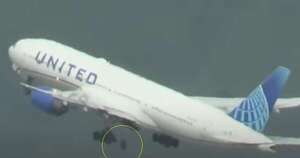 La Nación / Un Boeing 777 perdió una rueda al despegar en EE. UU.