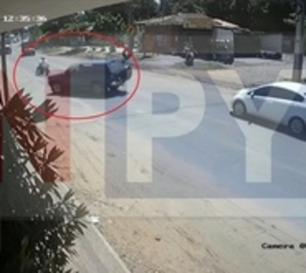 Giro imprudente causó serio accidente en Limpio - Paraguay.com