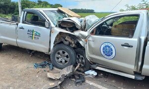 Violento choque frontal deja un fallecido y dos heridos en Ñeembucú – Prensa 5