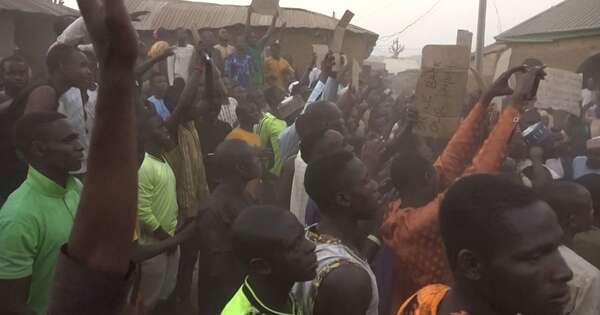 La Nación / Nigeria: secuestran a más de 200 alumnos de una escuela