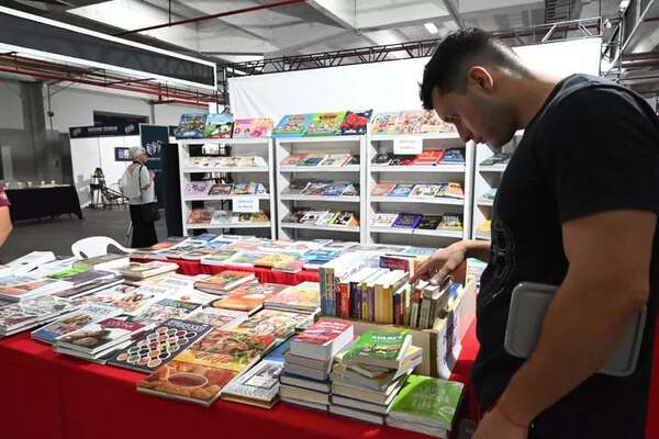 Libroferia Capel sigue con varias presentaciones - Literatura - ABC Color