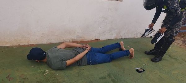 Detienen al policía prófugo de Tacumbú supuestamente “descuartizado” por el Clan “Rotela”