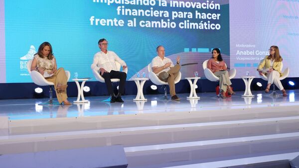 Ministro de Economía resalta compromiso de Paraguay con el crecimiento sostenible - MarketData