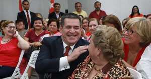 La Nación / Titular de la ANR se compromete a generar oportunidades a favor de la mujer