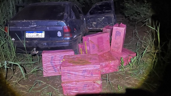 Federales siguen incautando cigarrillos contrabandeados de Tabesa - Noticias Paraguay