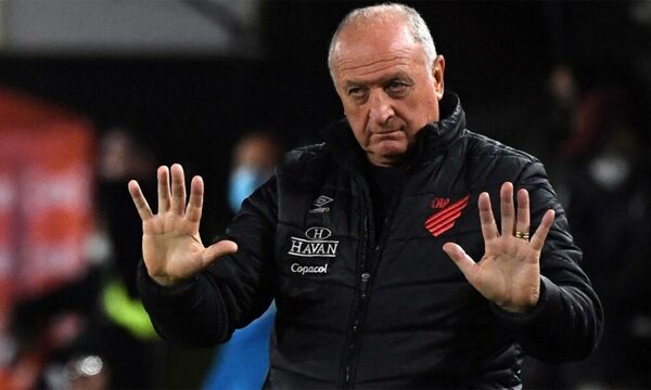 Desde Libertad desmintieron supuestas negociaciones con Scolari