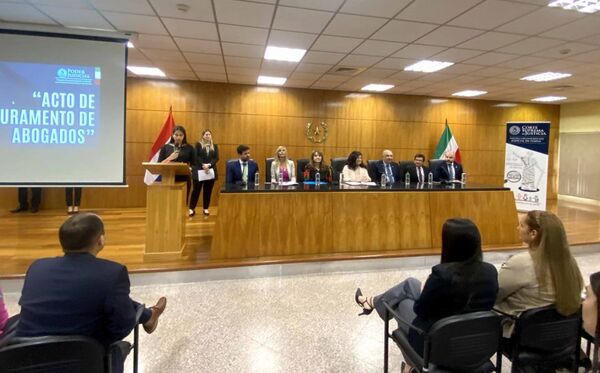 Jornada de trabajo de la ministra Llanes en Encarnación