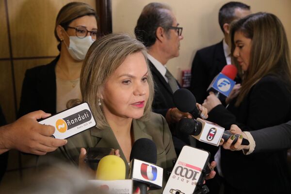 Lilian reiteró que reelección y expulsión de Abdo no están en agenda - El Trueno
