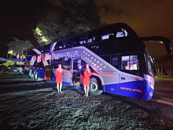 Grupo Condor entregó un chasis Mercedes-Benz 0 500 a la empresa Río Paraguay