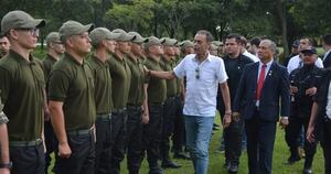 La Nación / Futuros agentes penitenciarios inician entrenamiento para cambiar el sistema penal