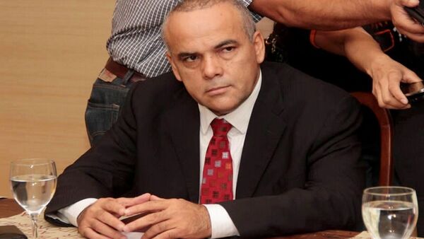 Senador Bachi Núñez querella a Celeste Amarilla por difamación e injuria
