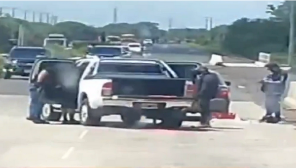 (VIDEO). Se hicieron pasar por polis para asaltar a comerciante en José Falcón