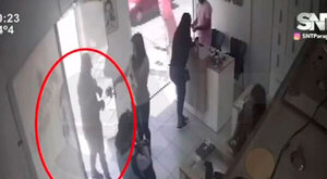 Asaltaron una tienda de celulares en Asunción