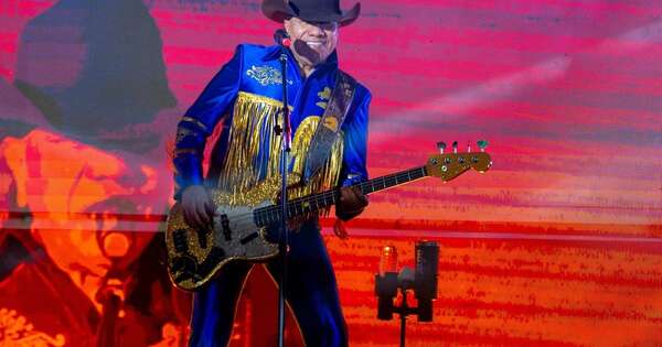La Nación / Bronco y Jorge Celedón hacen sonar El Cumbiazo