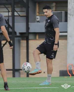 El Gumarelo perfila el once con el retorno de Viera en la zaga - Fútbol - ABC Color