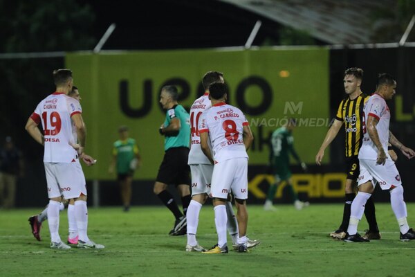 Versus / Cerro Porteño enfrenta a Tacuary obligado a ganar y sin margen para el error