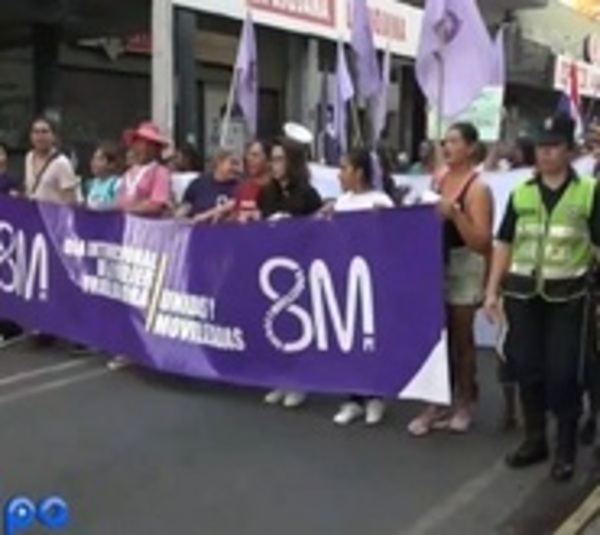 En #8M mujeres exigen respeto a sus derechos laborales y políticos - Paraguay.com