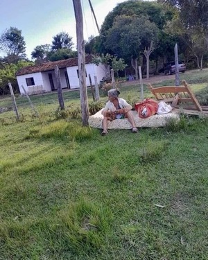 Abuelita fue echada de su casa por su propia hija