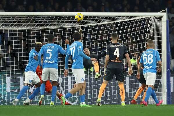 Vídeo: El golazo de chilena de Antonio Sanabria ante Napoli - Fútbol Internacional - ABC Color