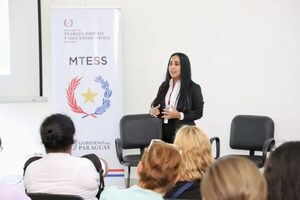 Gobierno promueve protección laboral y capacitación para un mejor empleo para las mujeres - .::Agencia IP::.