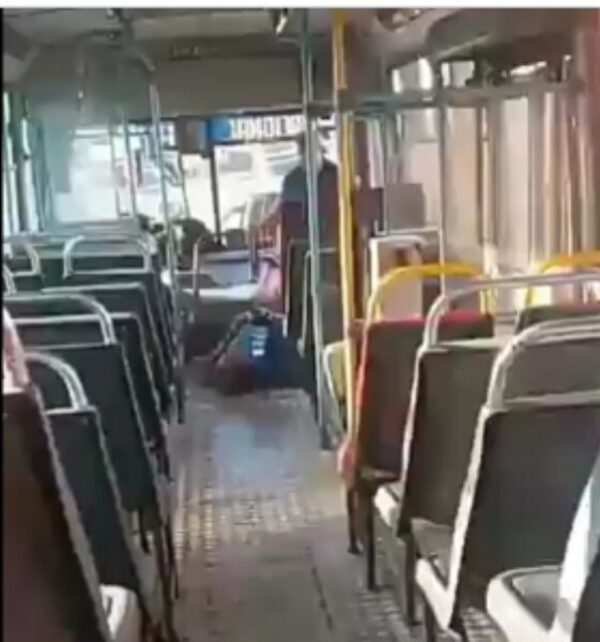 Karai viajaba en bus y tuvo un infarto fulminante