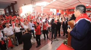 Convención de la ANR renovó a miembros de tribunales, aprobó informes y sumó senadores - La Tribuna