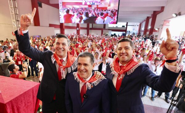 Horacio Cartes insta a cuidar la salud del Partido Colorado en la convención de la ANR - El Trueno