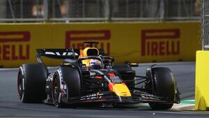 Verstappen gana por delante de 'Checo'